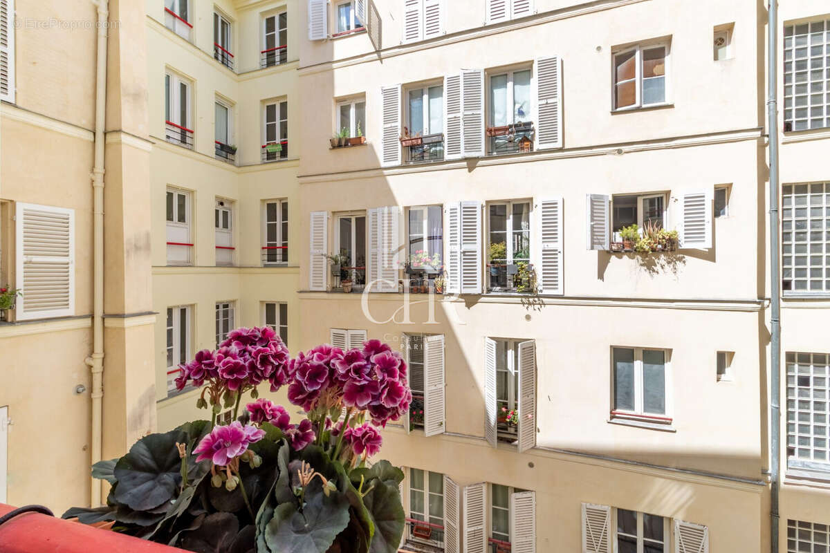 Appartement à PARIS-10E