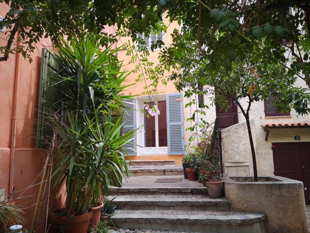 Appartement à HYERES