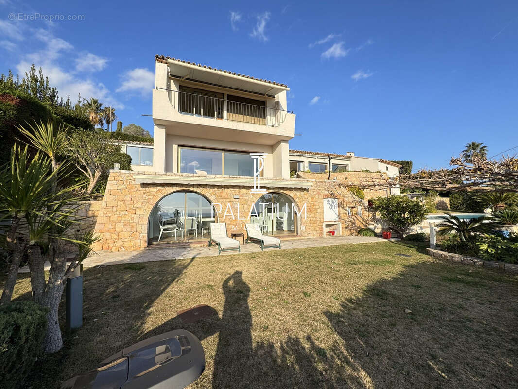 Maison à VALLAURIS