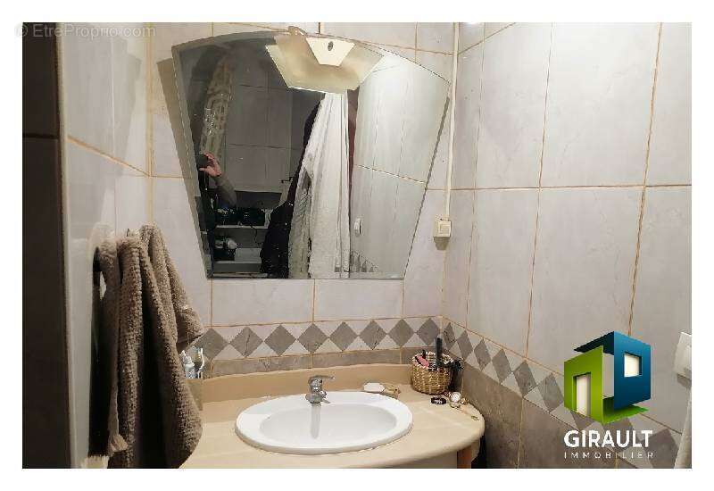 Appartement à BOUROGNE