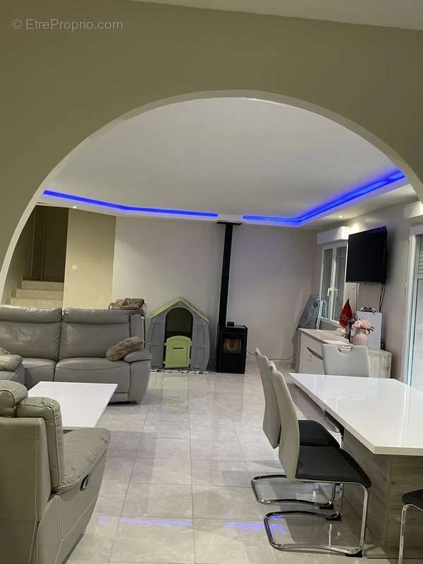 Maison à AIXE-SUR-VIENNE