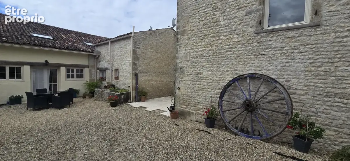 Maison de 5 chambres avec un gîte - photo 1