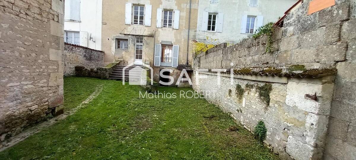 Photo 1 - Maison à ROUILLAC