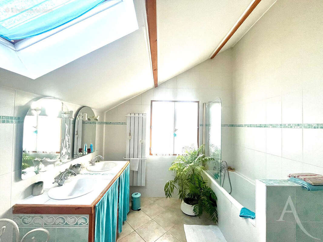 Maison à LIVRY-GARGAN