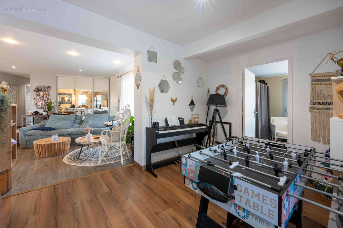 Maison à BELIN-BELIET