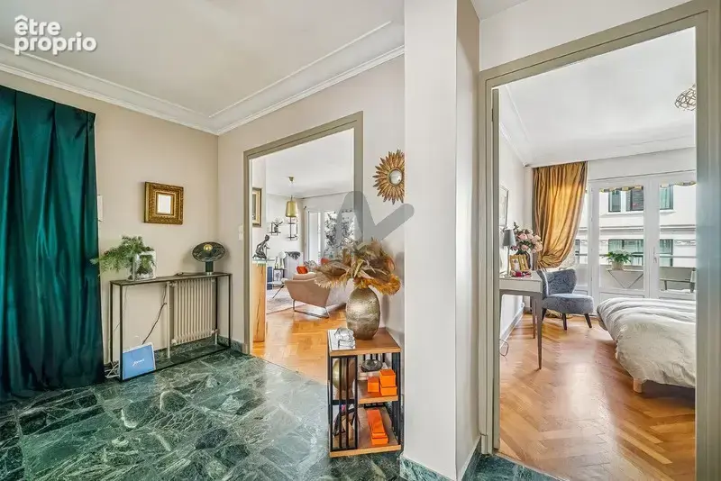 Lyon 6eme - Puvis de Chavanne: Un charmant appartement rénové de 76m2, 2 chambres, un balcon de 13m2. - photo 3