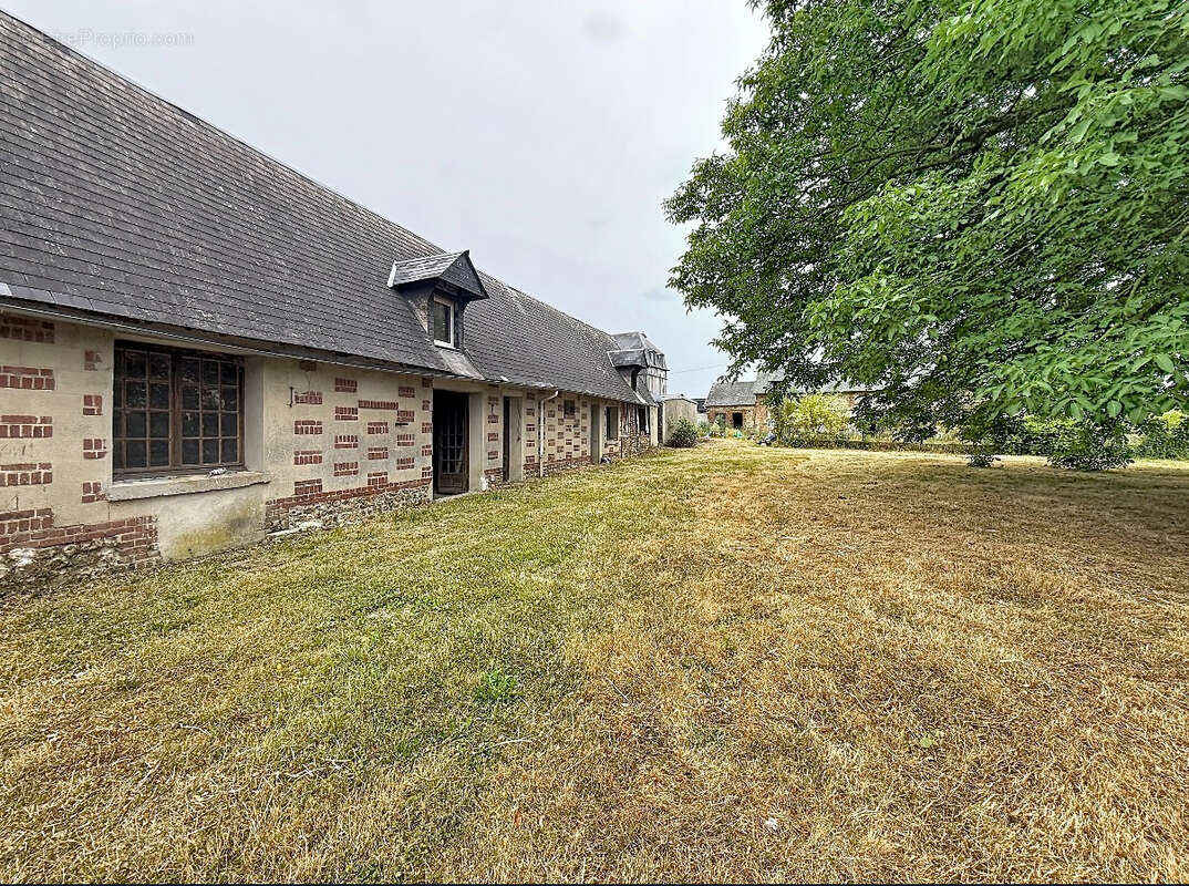 Longère à réhabiliter (924 m² de terrain) - photo 7