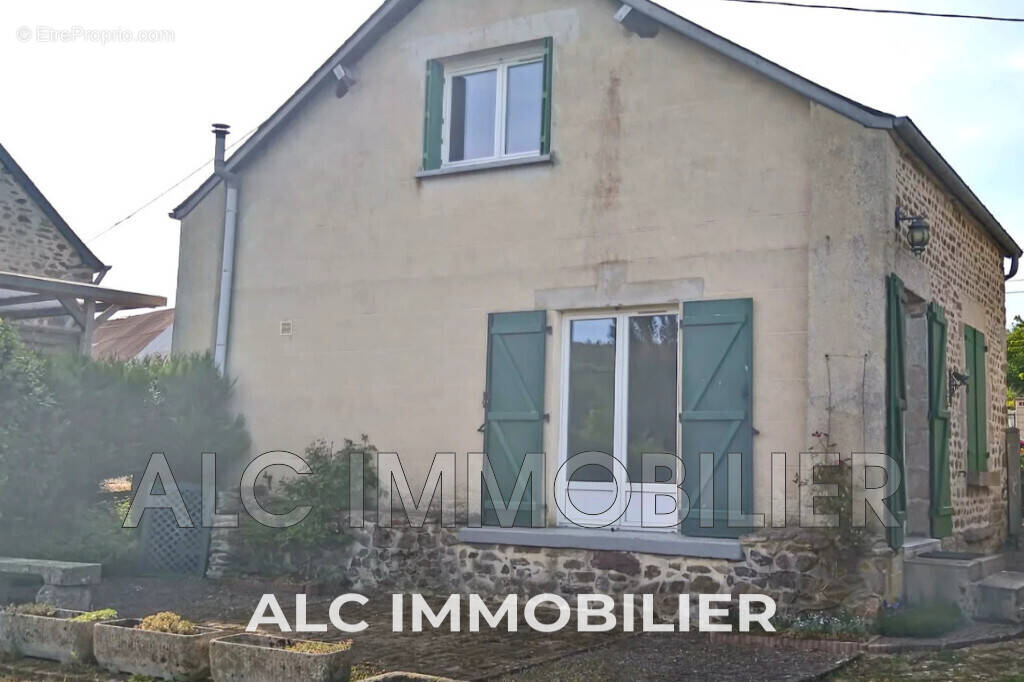 Maison à GANDELAIN