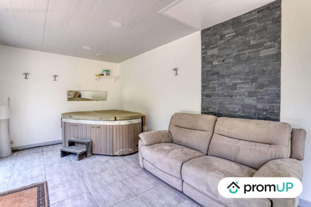 Maison à SAINT-LAURENT-EN-GATINES