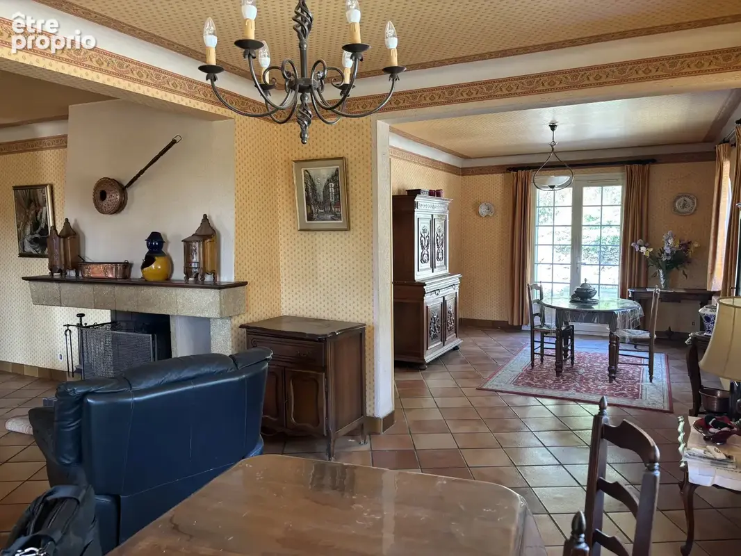 Belle villa traditionelle en colline sur 5500 m2 de terrain - photo 4