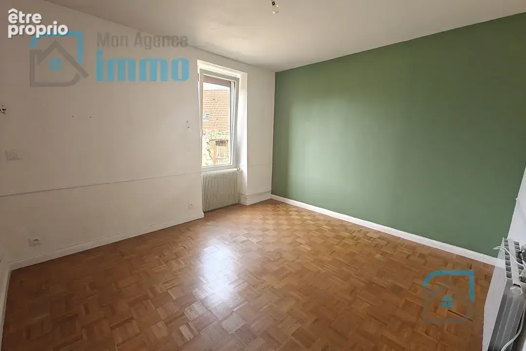 Mehun-Sur-Yèvre - Maison en pierres, 5 pièces, 2 chambres, grenier, jardin - photo 2