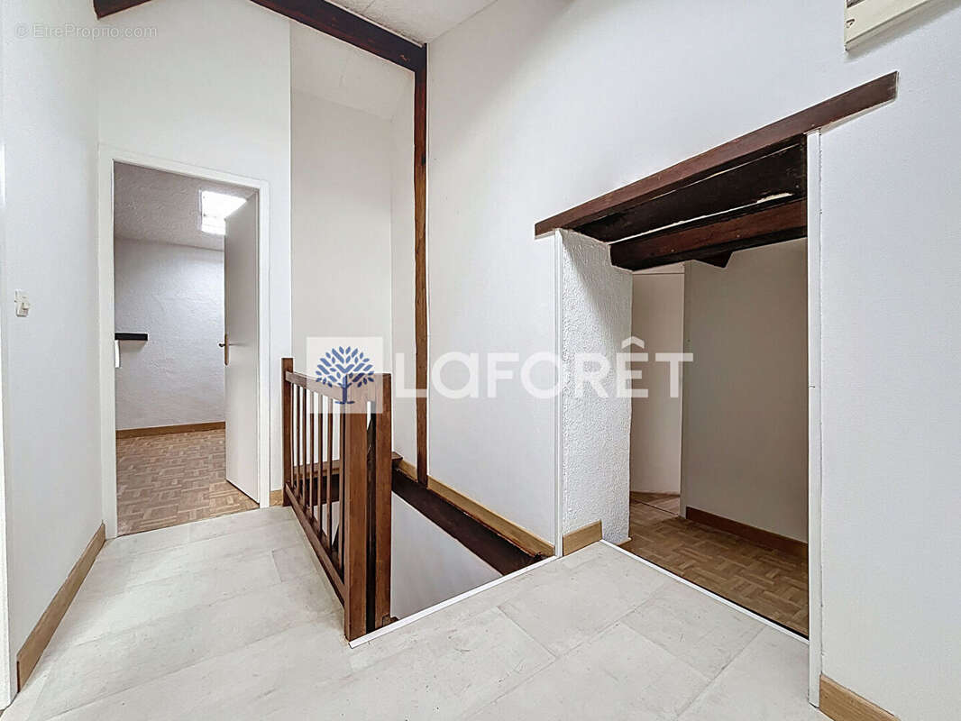 À Vendre - Maison idéale pour résidence principale ou investissement locatif - photo 11
