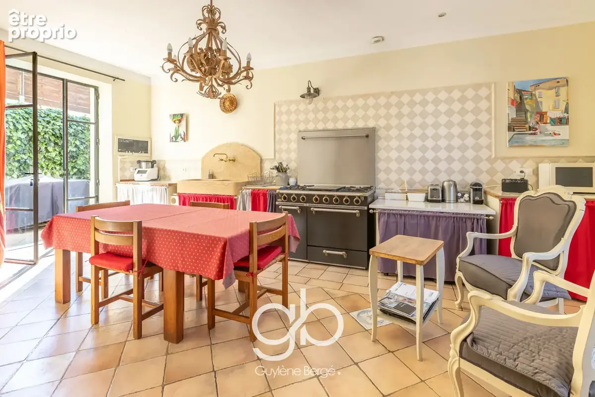 Maison 145 m2 5 pièces -  Terrasse - Garage - Centre ville LANSARGUES - photo 5