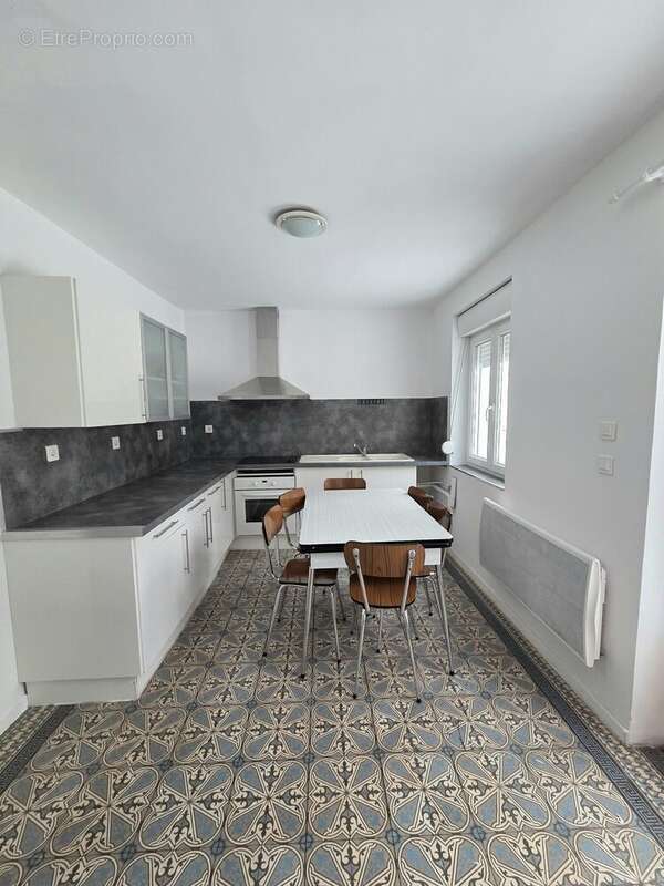 Maison à AULNOYE-AYMERIES