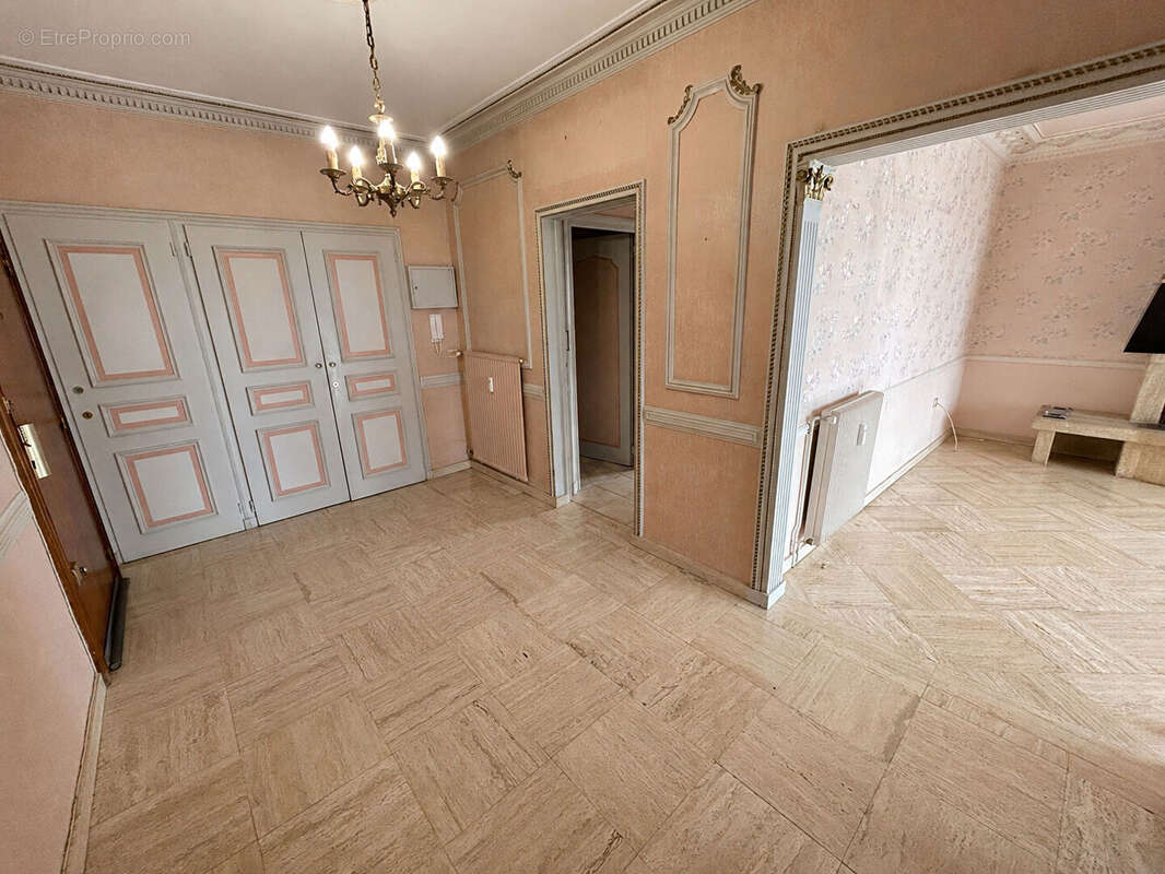 Appartement avec vue exceptionnelle dans résidence proche square de l'Arboretum - photo 3