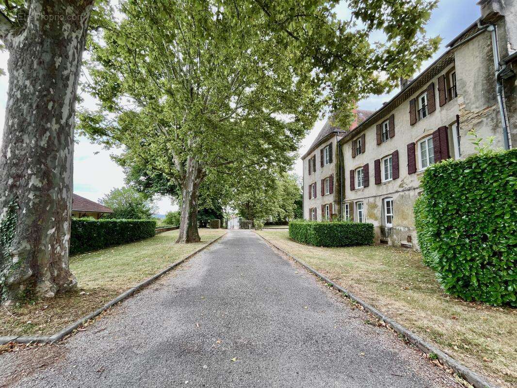 Appartement à DOMARIN