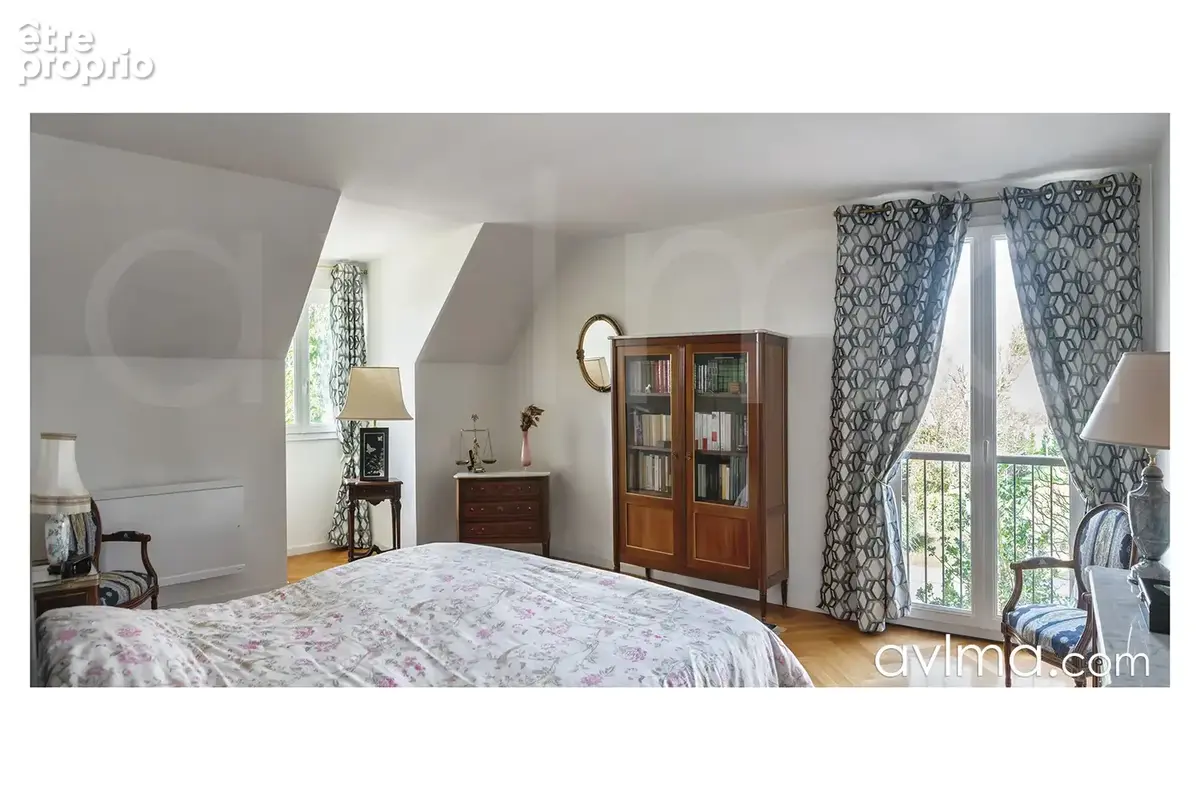 Maison familiale en parfait état dans un domaine avec tennis et piscine - centre village. - photo 12