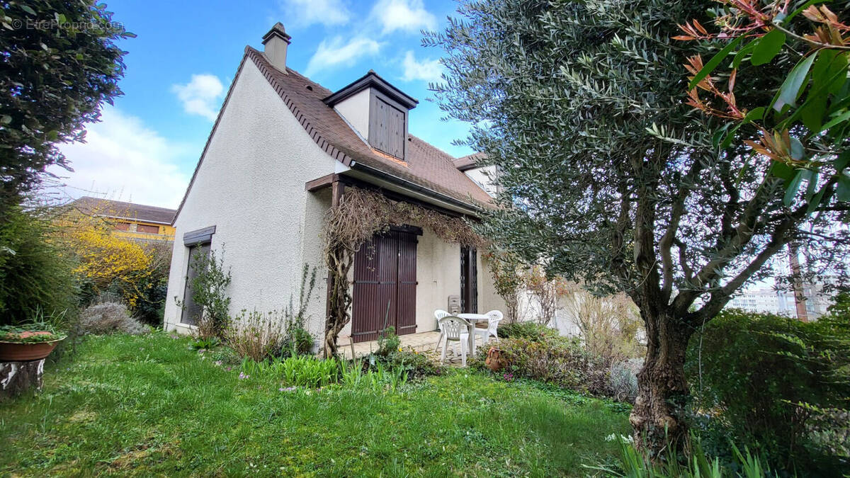 Maison à VITRY-SUR-SEINE