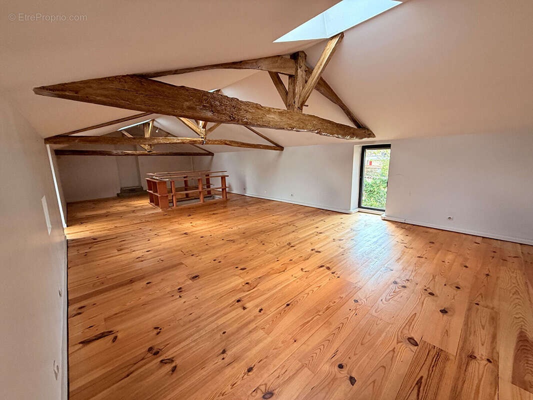 Maison à SAINT-JULIEN-L&#039;ARS