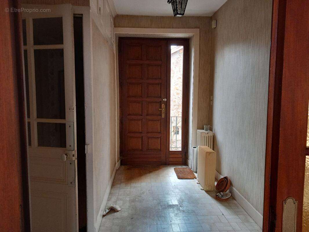 Appartement à DUNIERES