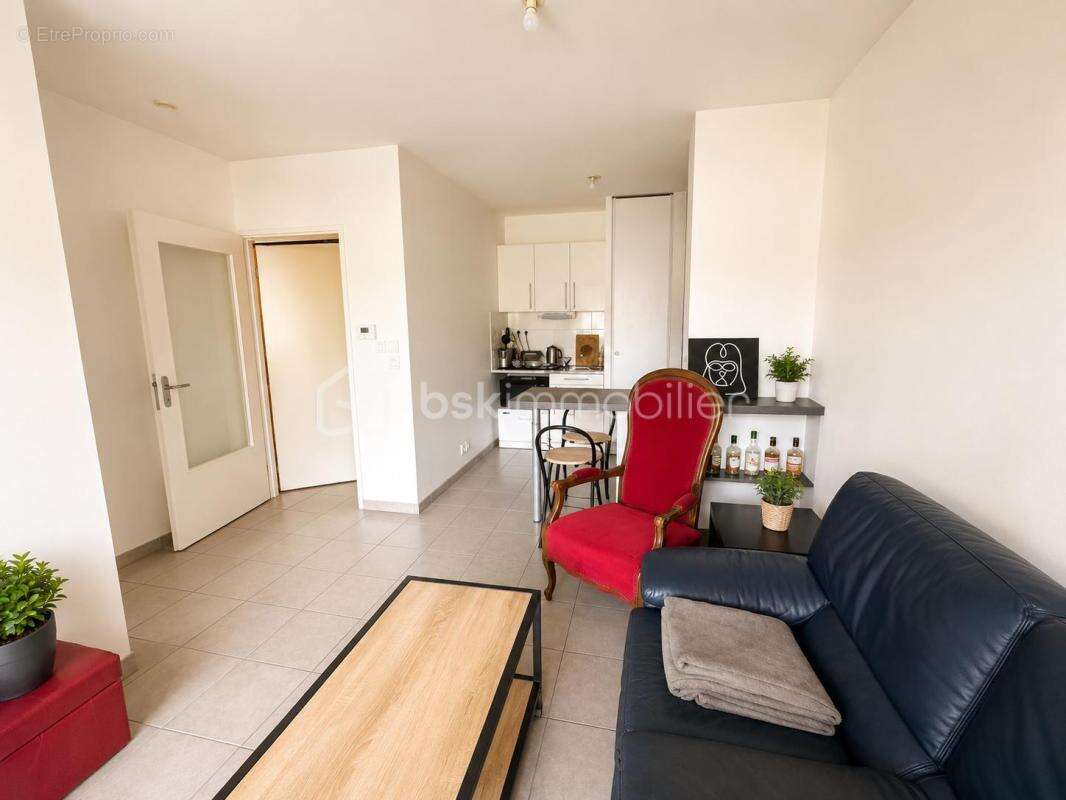 Appartement à SAINT-SEBASTIEN-SUR-LOIRE