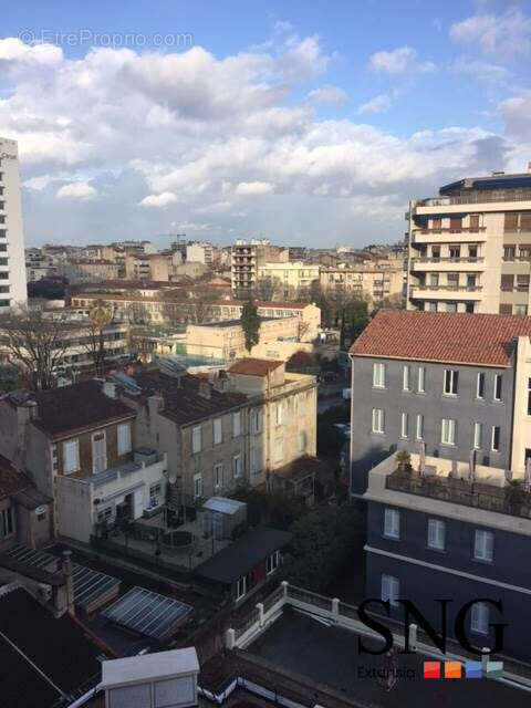 Appartement à MARSEILLE-4E