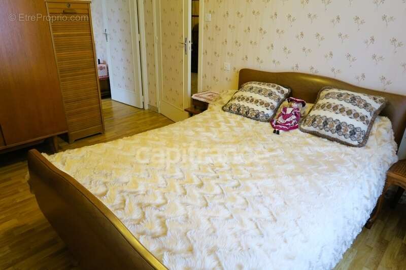 Maison à LA CHAPELLE-VICOMTESSE