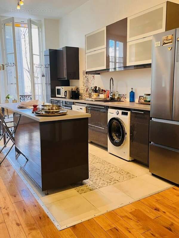 Appartement à MARSEILLE-1E