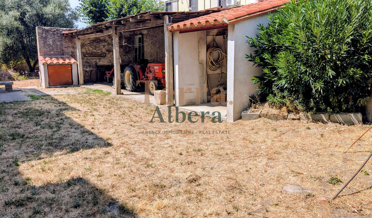 Authentique maison de village avec jardin constructible et beau potentiel - photo 3