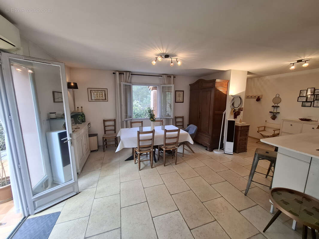 Maison à SAINT-ETIENNE-DU-GRES