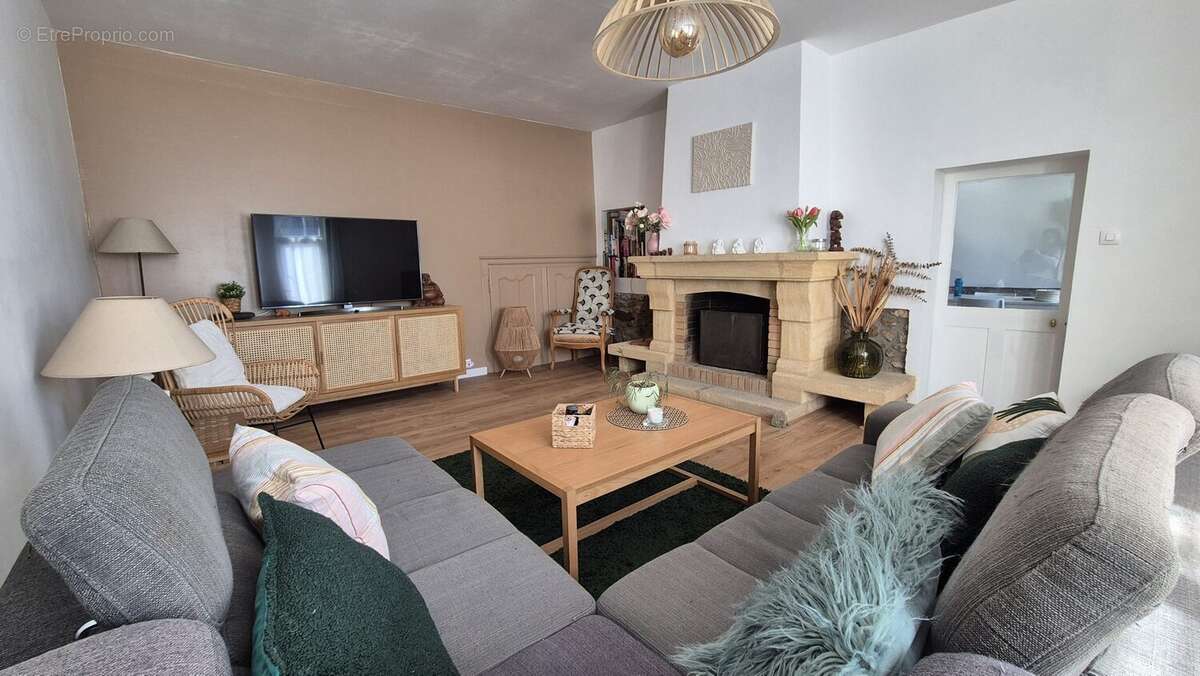 Maison à FAREMOUTIERS