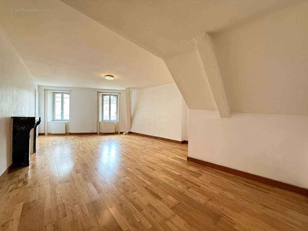 Appartement à LONS-LE-SAUNIER