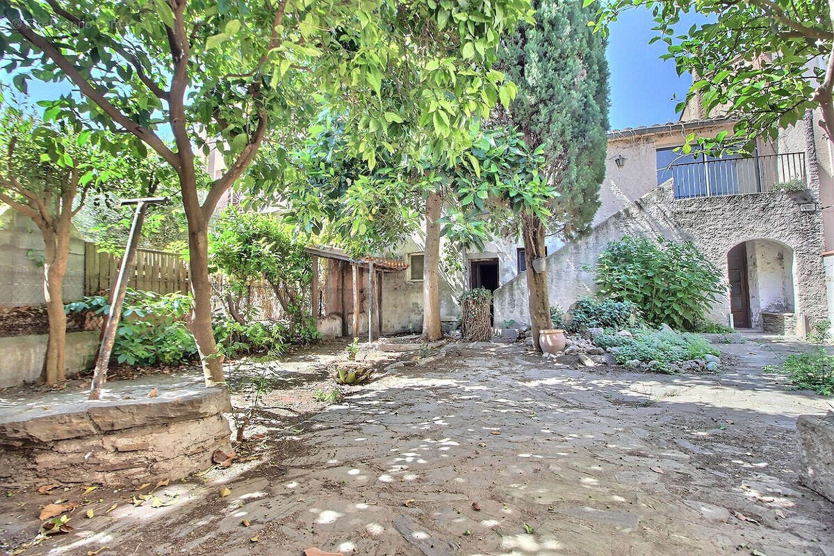 Maison à BAGES