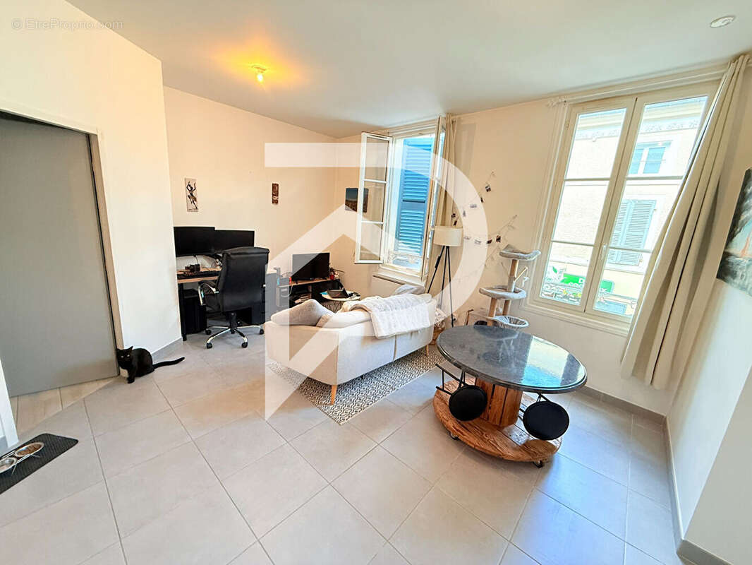 Appartement à SURGERES