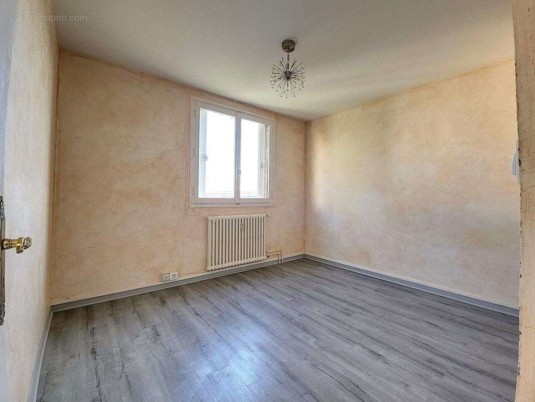Appartement à CHENOVE