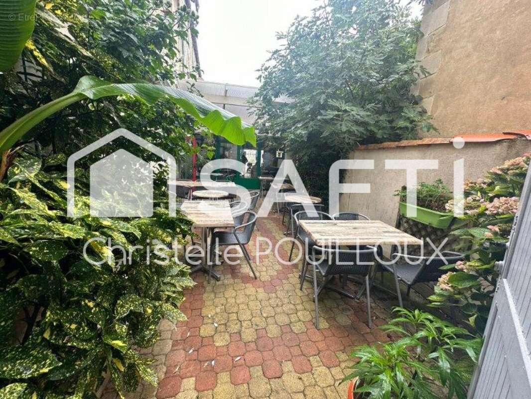 Photo 8 - Commerce à MAGNE