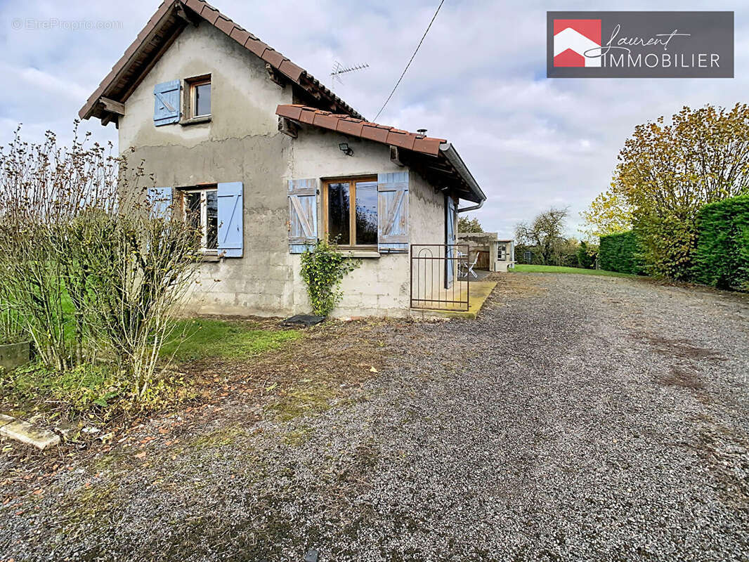 Maison à SAINT-ETIENNE-SUR-REYSSOUZE