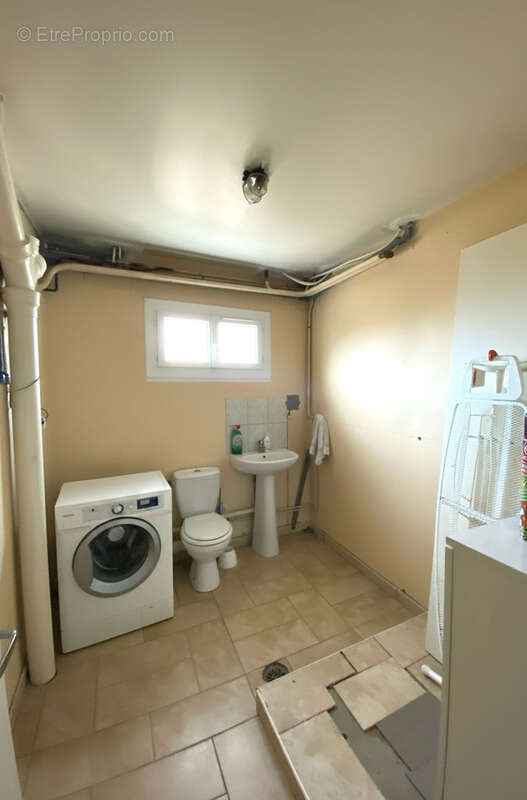 SOUS COMPROMIS -Maison agréable type T4/5 dans un quartier calme - photo 12