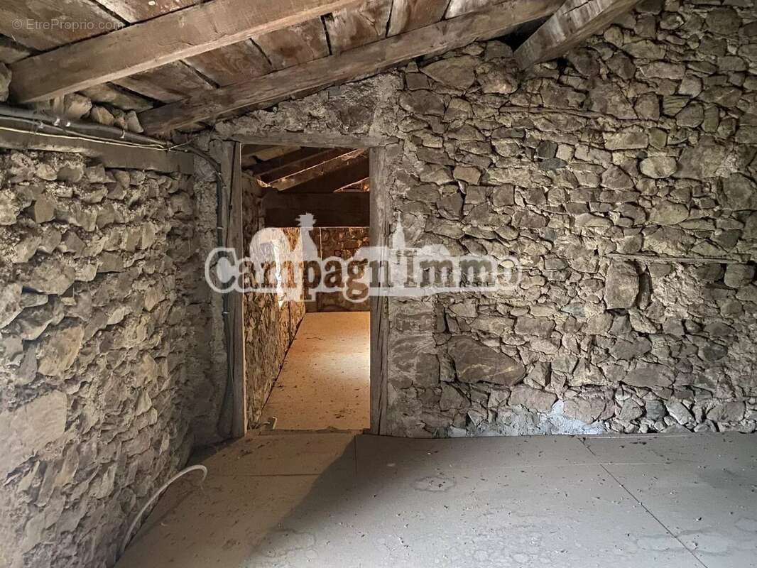 Maison à SAINT-FORGEUX