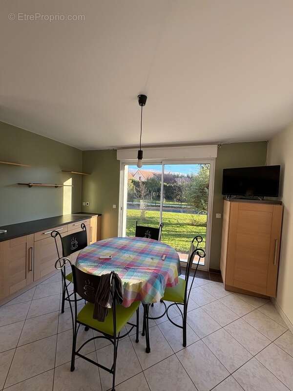 Maison à MONCE-EN-BELIN