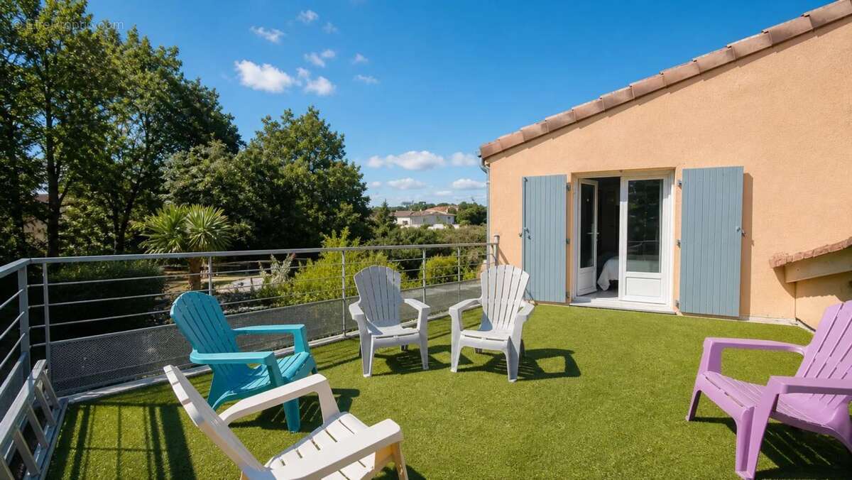 Belle villa spacieuse avec grand terrain et logement independant - photo 15