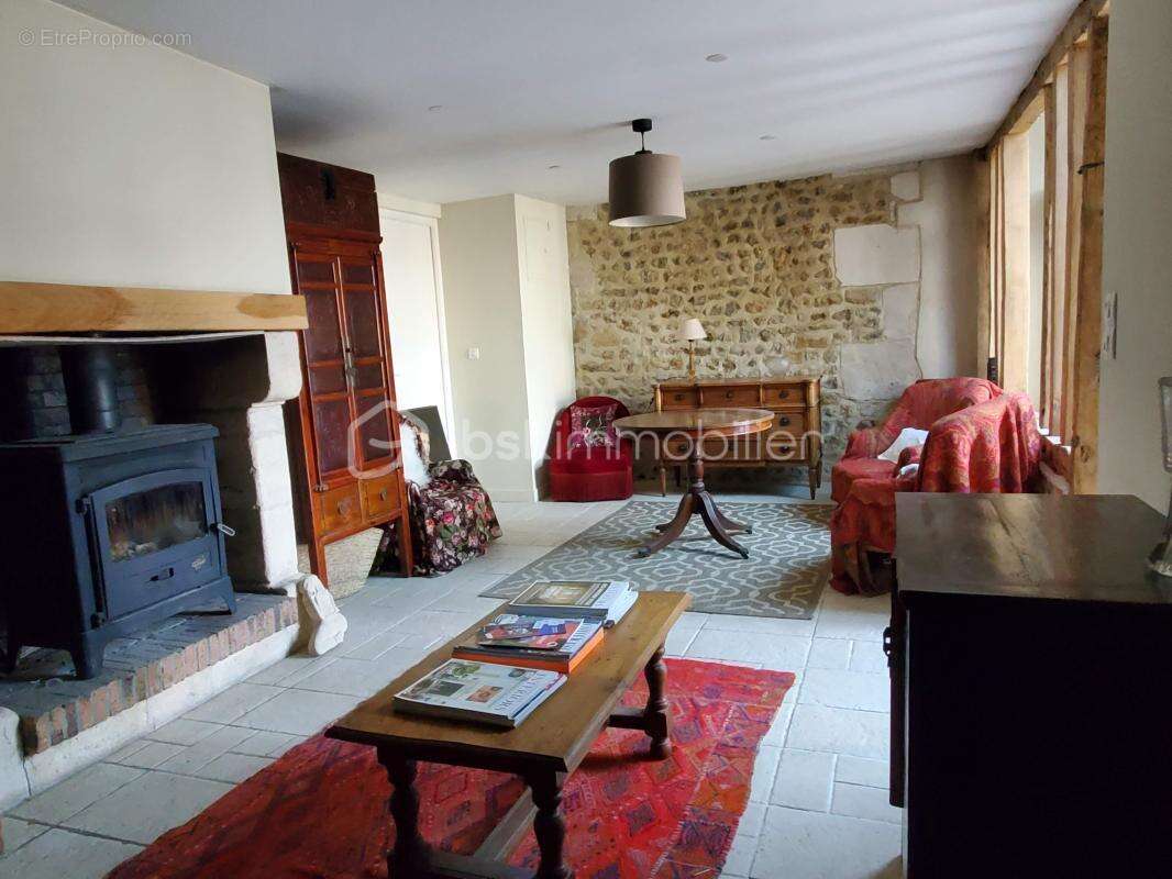 Maison à CORMEILLES