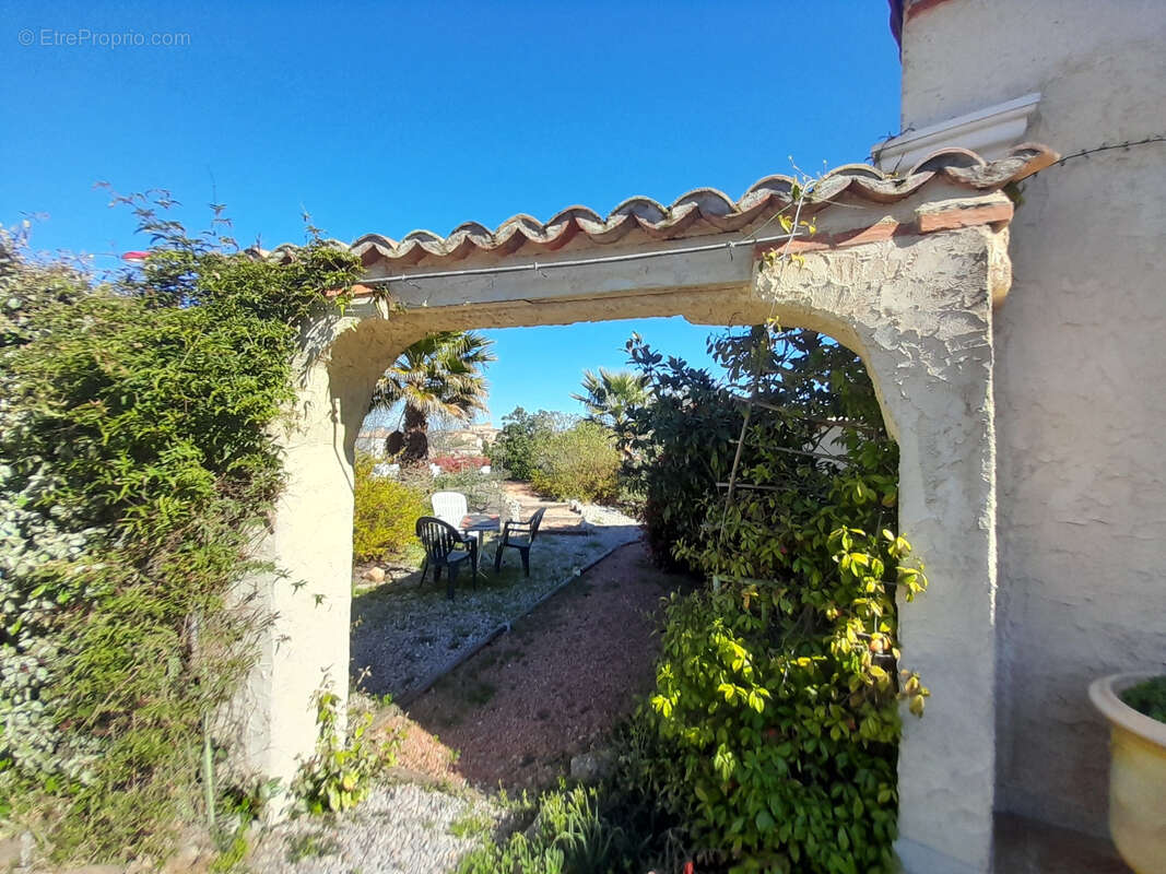 Maison à PUIMISSON