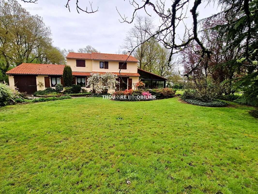 Maison à LE CELLIER