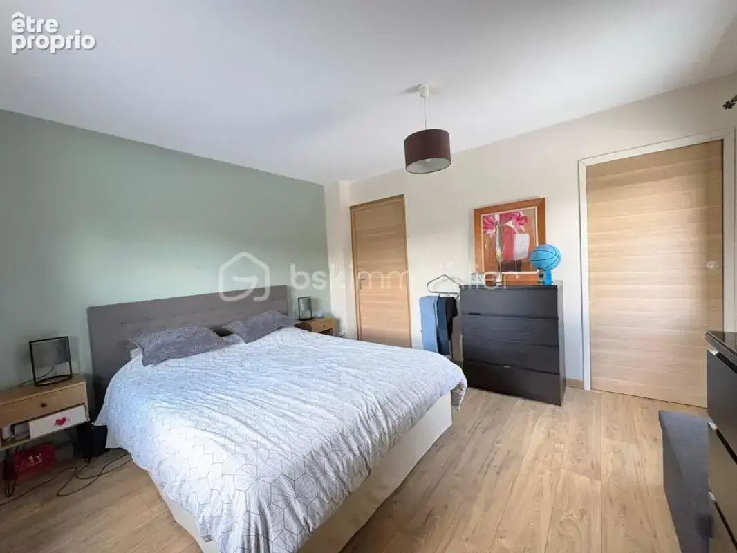 Villa individuelle de 180 m² au coeur de Sainghin-en-Mélantois - 5 chambres - caves- jardin - double garage - photo 6
