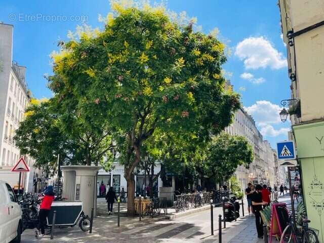 Commerce à PARIS-2E