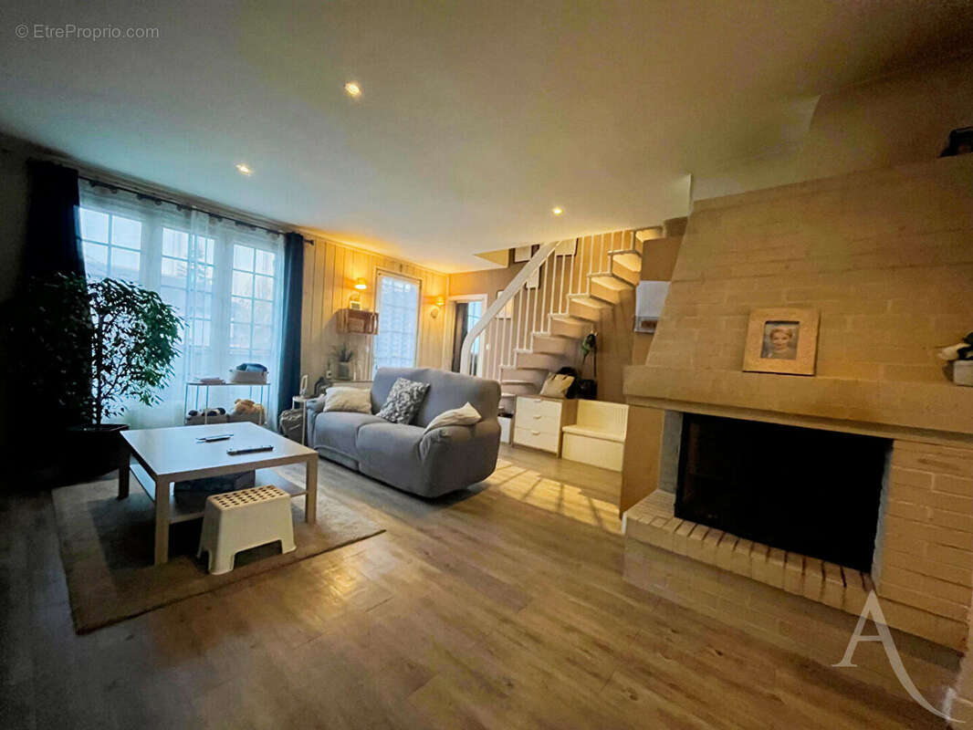 Maison à ROSNY-SOUS-BOIS