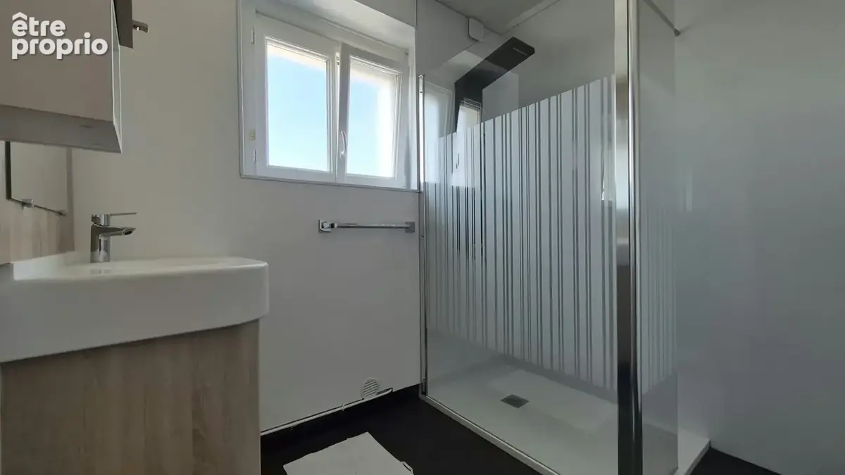 Maison de bourg à fort potentiel - photo 10