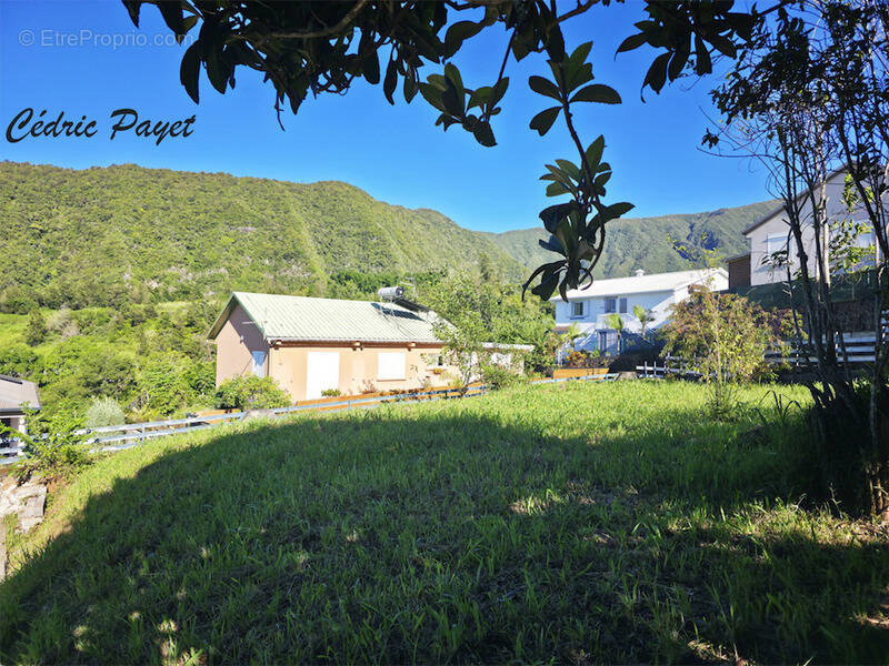 Terrain à SAINT-LOUIS