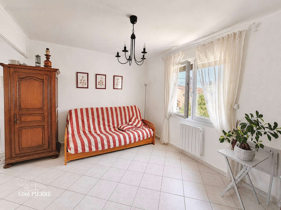 Appartement à SIX-FOURS-LES-PLAGES